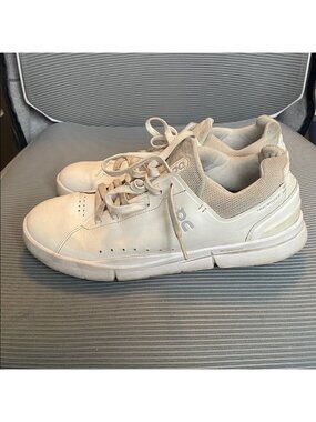 GC On Cloud Running "The Roger Advantage" White Sneaker - Size Men - 10